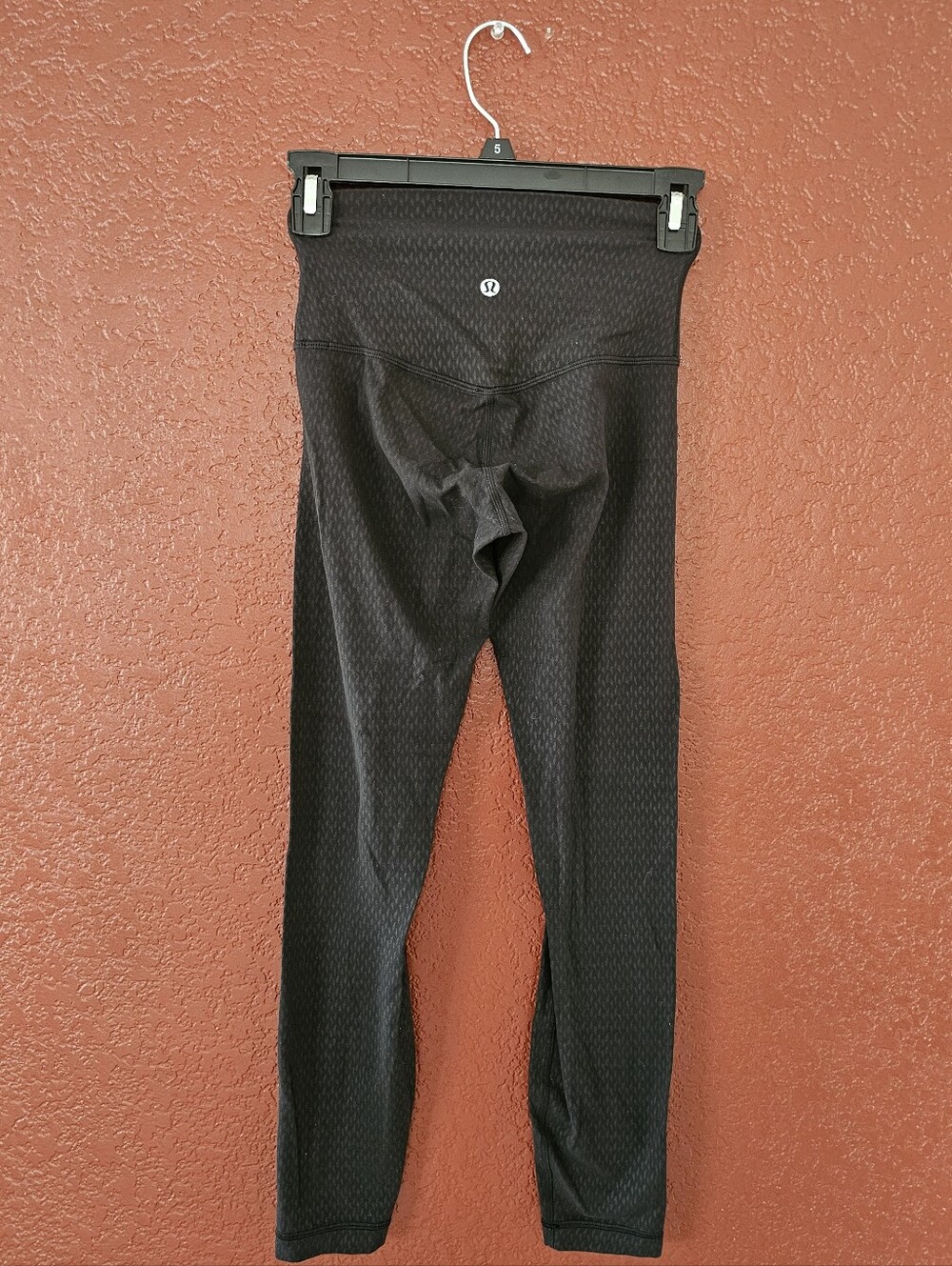 lululemon athletica Black Textured High-Rise Leggings - Picture 3 of 5